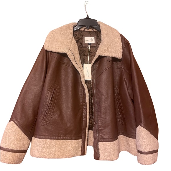 Universal Thread Other - Universal Thread New Bomber Jacket Faux Leather Faux Wool Vintage Look 2xl NWT